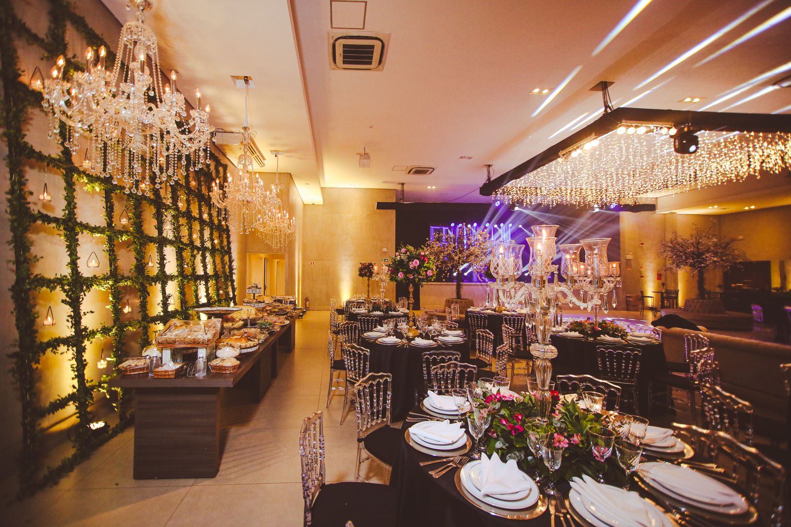 Preparate culinare pregătite pentru eveniment
